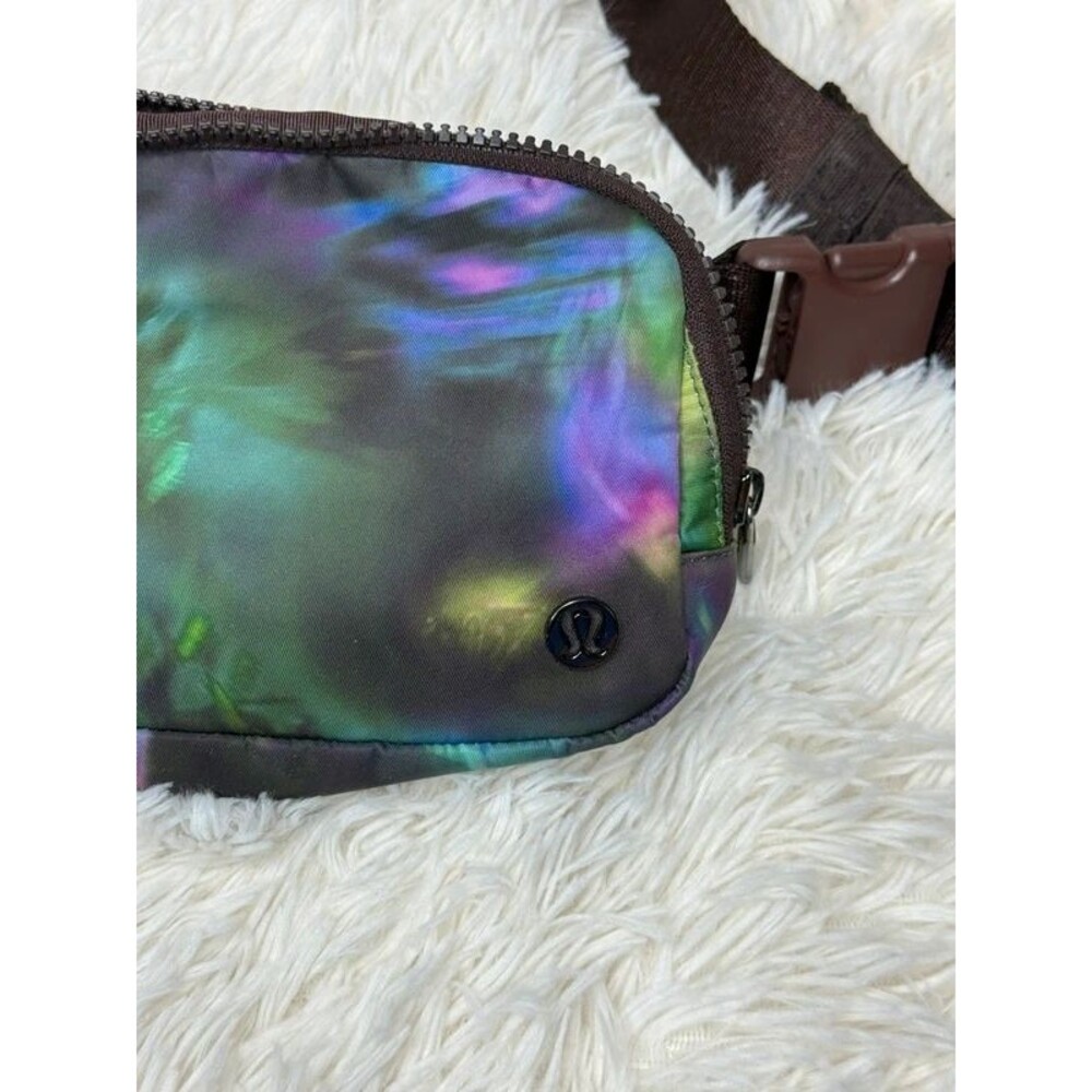 Lululemon everywhere belt bag - Picture 2 of 4